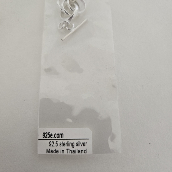7" Sterling Silver, 925 Bracelet with a toggle closure. Stylish jewelry 😍 - Picture 5 of 5